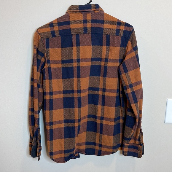 Old Navy Flannel Button Down Size S - Picture 3 of 4